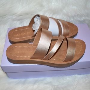 madden girl press sandal